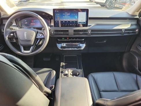 Certified 2023 Lincoln Corsair FWD w/ Equipment Group 101A image 19