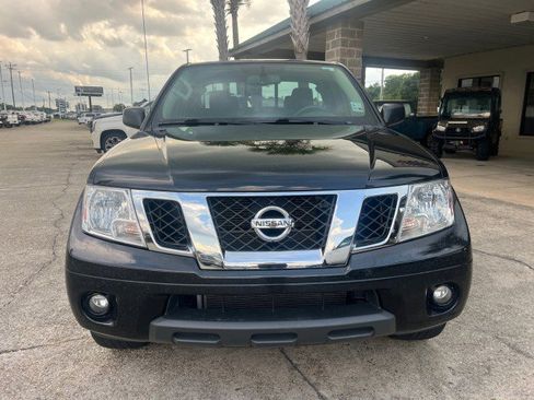 Used 2021 Nissan Frontier SV image 14