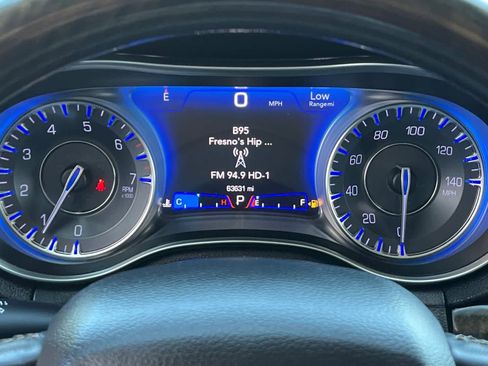 Used 2019 Chrysler 300 Limited RWD image 31