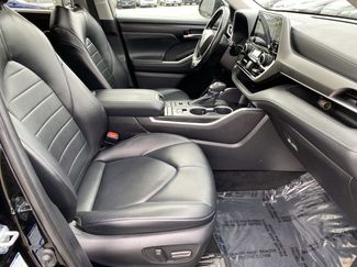 Used 2022 Toyota Highlander XLE video 4