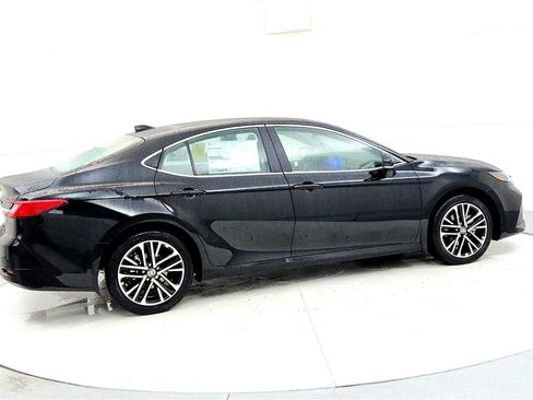 New 2026 Toyota Camry XLE image 6