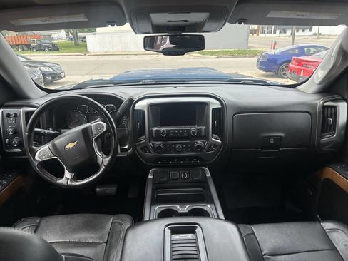 Used 2017 Chevrolet Silverado 1500 LTZ w/ LTZ Plus Package AWD/4WD image 18