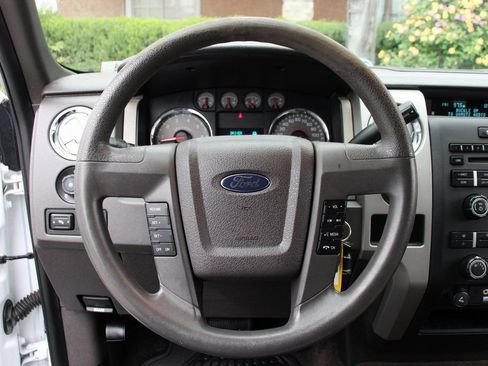 Used 2010 Ford F150 XLT image 19
