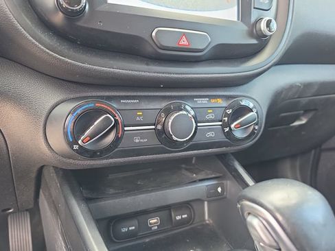 Used 2020 Kia Soul GT-Line w/ GT 2.0L Power Sunroof Package FWD image 26