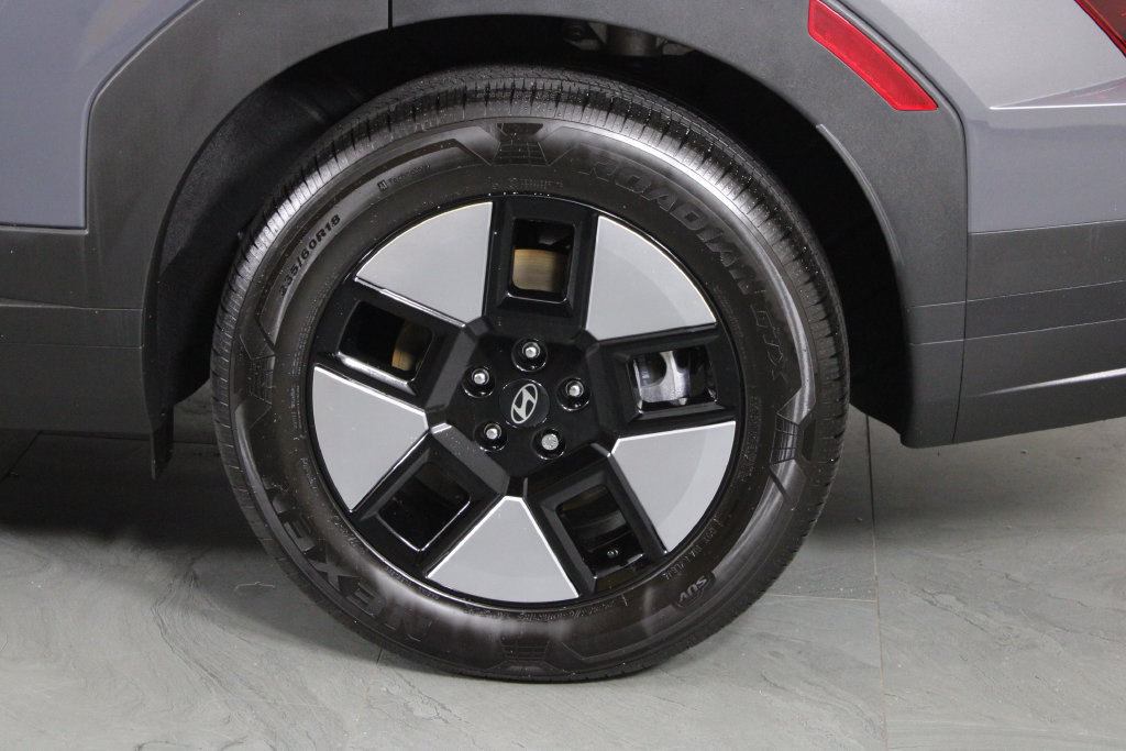 Certified 2026 Hyundai Santa Fe SEL FWD image 15