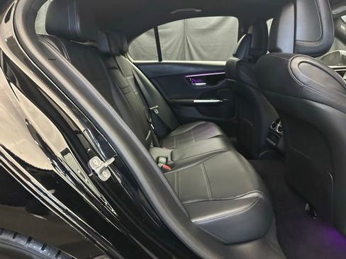 Used 2025 Mercedes-Benz C 300 4MATIC Sedan image 17