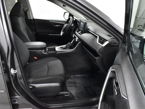 Used 2022 Toyota RAV4 XLE image 14