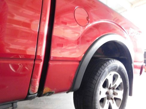Used 2013 Ford F150 FX4 w/ Mid Equipment Group AWD/4WD image 16