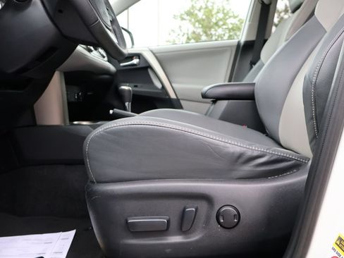 Used 2013 Toyota RAV4 Limited FWD image 32