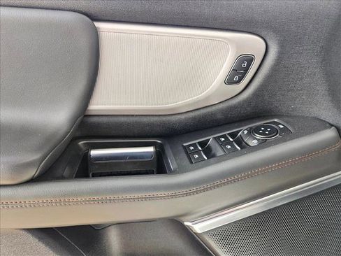 Used 2025 Ford Expedition Active image 10