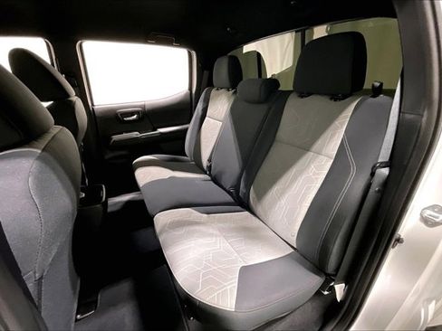 Certified 2022 Toyota Tacoma TRD Sport image 26