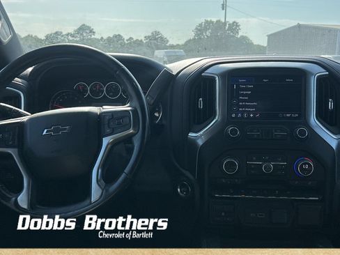 Used 2020 Chevrolet Silverado 1500 LT Trail Boss w/ Midnight Edition AWD/4WD image 16