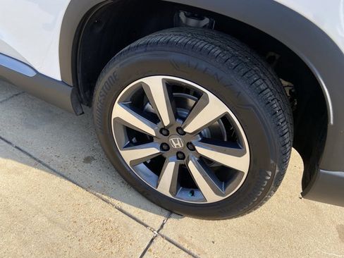 Used 2025 Honda Pilot Elite image 30