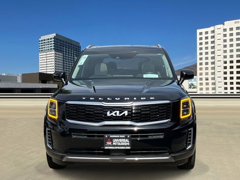 Used 2022 Kia Telluride EX w/ EX Premium Package image 2