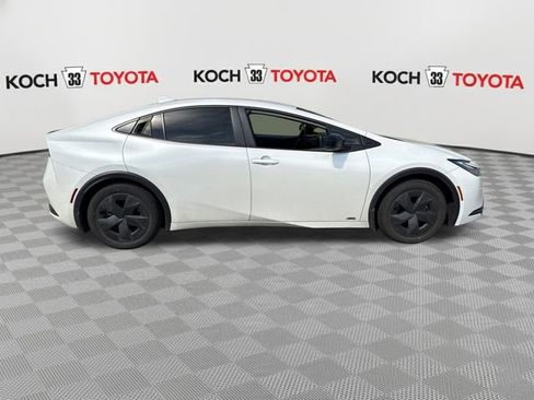 Used 2024 Toyota Prius LE image 9