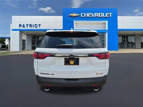 Used 2022 Chevrolet Traverse RS w/ LPO, Floor Liner Package AWD/4WD image 9
