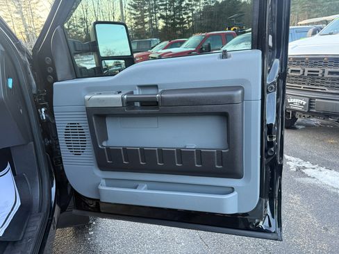 Used 2016 Ford F250 XLT w/ XLT Value Package image 25