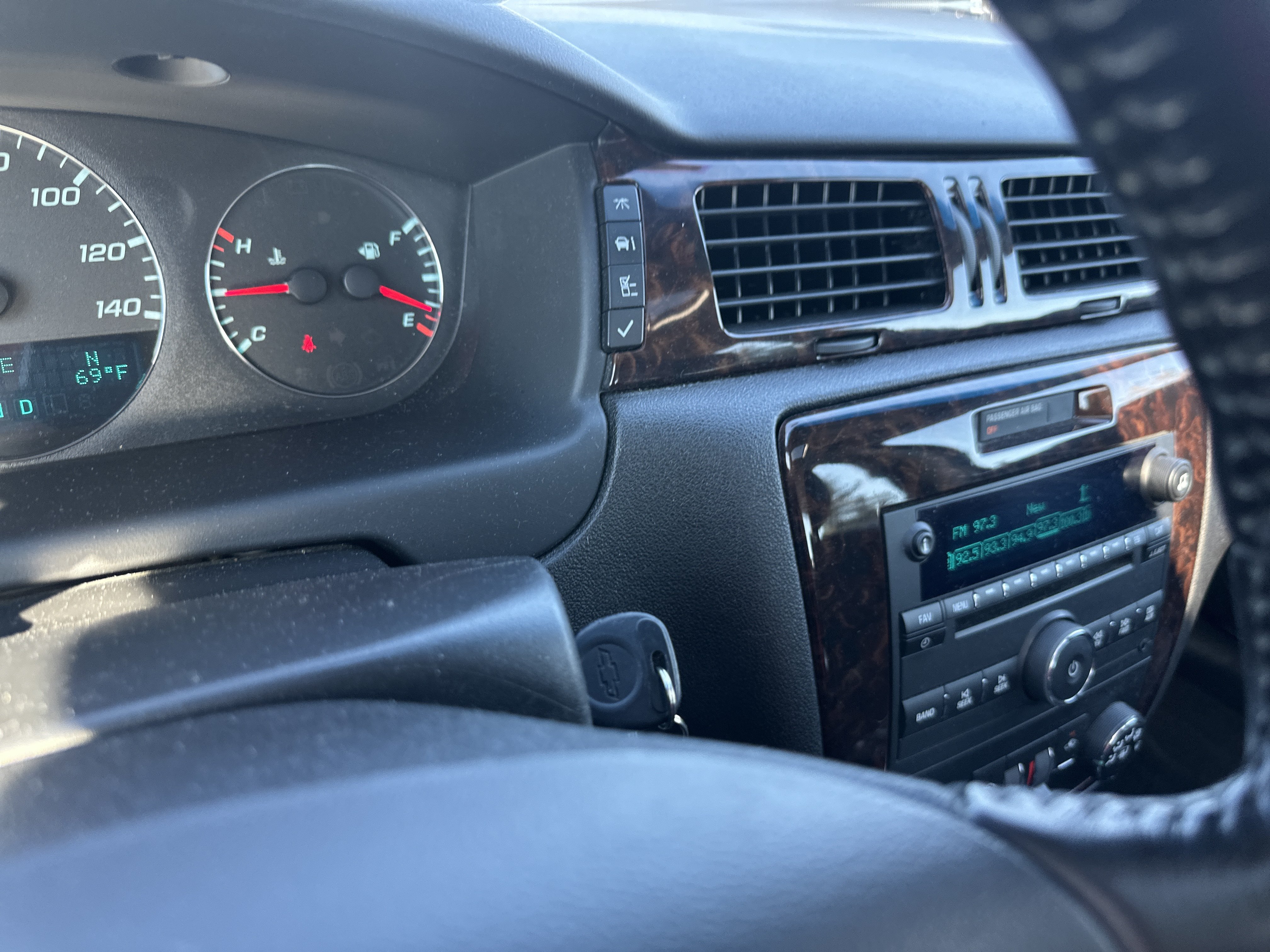 Used 2014 Chevrolet Impala LT w/ LT Sunroof Package FWD image 23