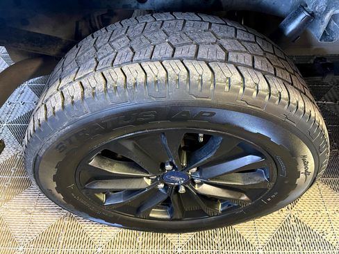 Used 2019 Ford F150 XLT w/ Equipment Group 302A Luxury image 18