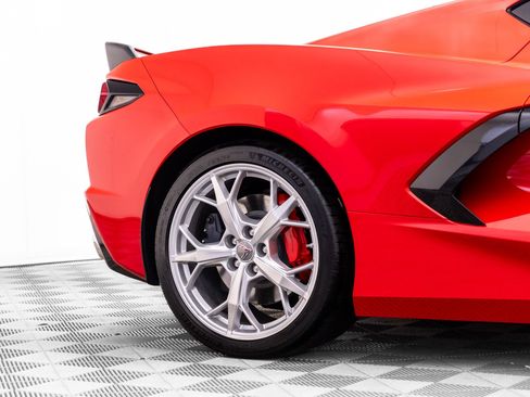 Used 2022 Chevrolet Corvette Stingray Preferred Cpe w/ Z51 Performance Package RWD image 37