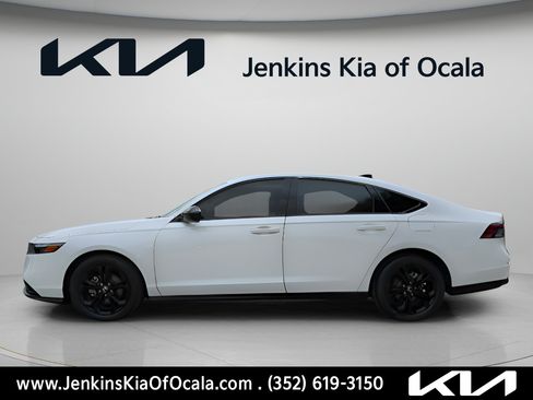 Used 2025 Honda Accord SE image 6