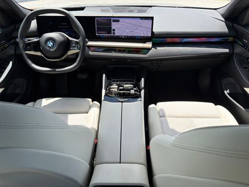 Used 2024 BMW i5 eDrive40i w/ Premium Package RWD image 6