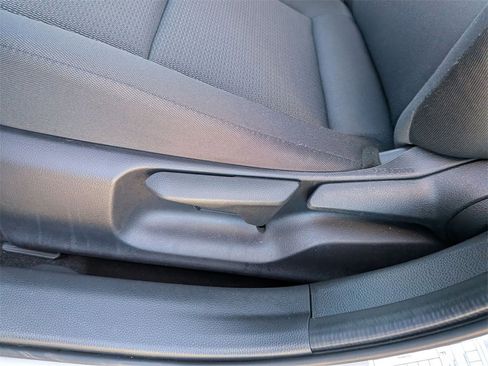 Used 2025 Toyota Prius LE image 14