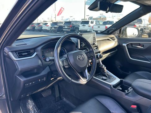 Used 2020 Toyota RAV4 XSE image 10