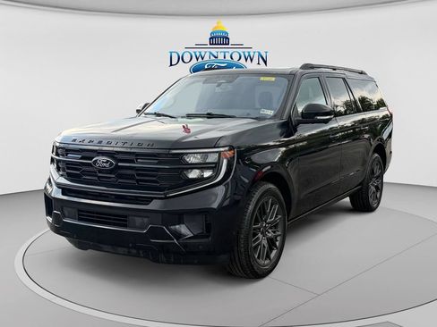 Used 2025 Ford Expedition Max Platinum w/ Stealth Performance Package AWD/4WD image 7
