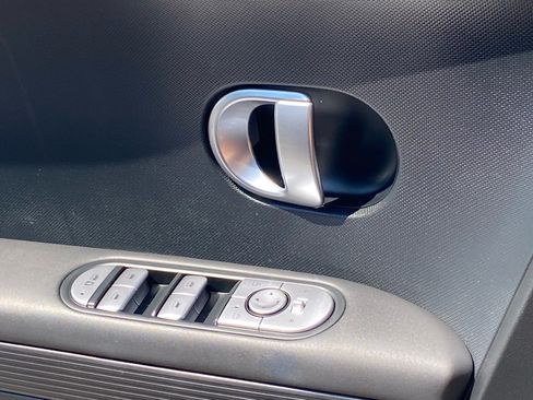 Used 2024 Hyundai Ioniq 5 SE RWD image 20