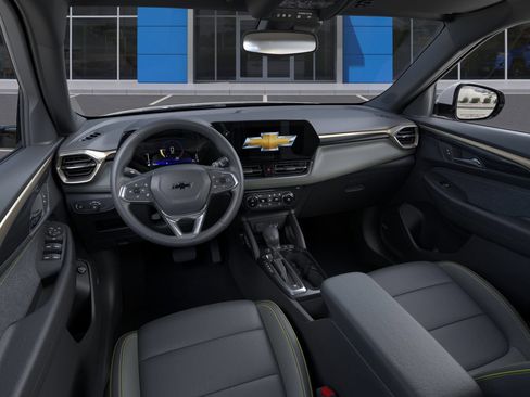 Used 2025 Chevrolet TrailBlazer ACTIV w/ Convenience Package AWD/4WD image 15