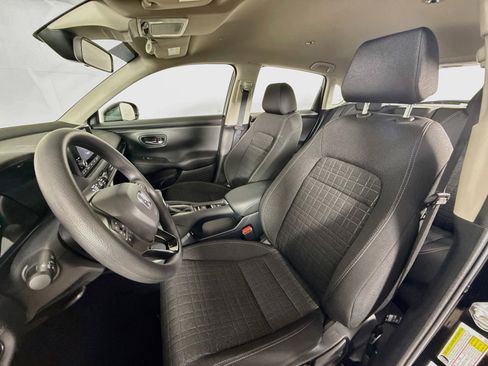 Used 2024 Honda HR-V LX image 24