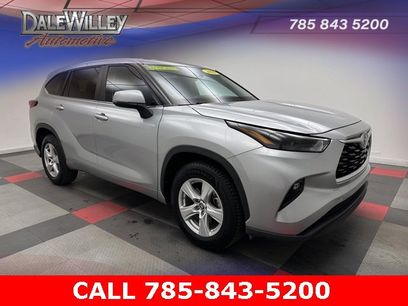 Used 2023 Toyota Highlander LE