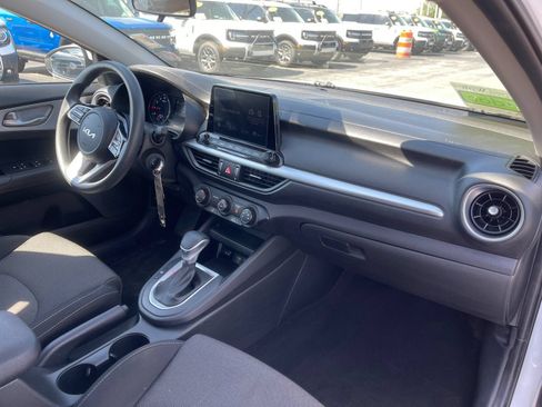 Used 2023 Kia Forte LXS FWD image 17
