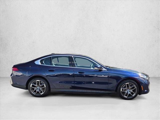 Used 2024 BMW i5 eDrive40i w/ Convenience Package RWD image 4