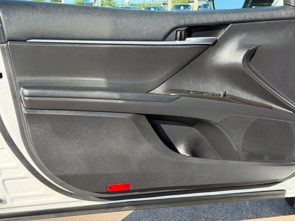 Used 2024 Toyota Camry SE FWD image 22