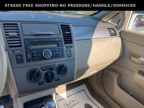 Used 2008 Nissan Versa SL w/ Convenience Pkg image 19