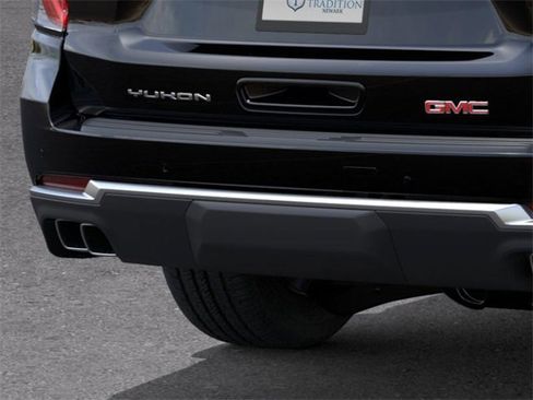 New 2026 GMC Yukon XL Denali w/ LPO, Floor Liner Package image 14