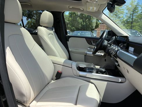 Used 2023 Mercedes-Benz GLB 250 image 29