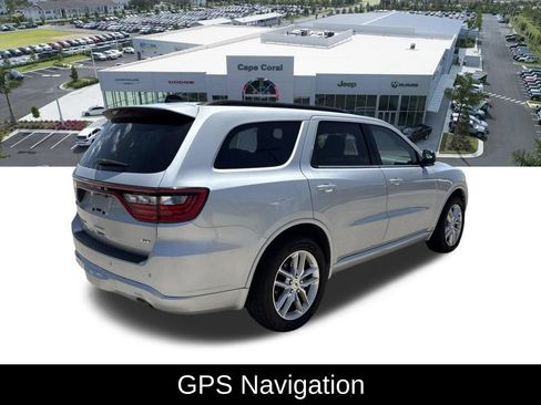 Used 2024 Dodge Durango GT AWD/4WD image 3