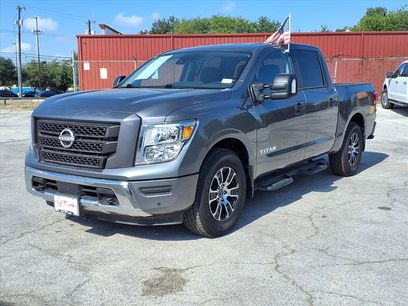 Used 2024 Nissan Titan SV w/ SV Convenience Package