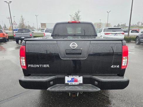 Used 2012 Nissan Frontier SV image 4