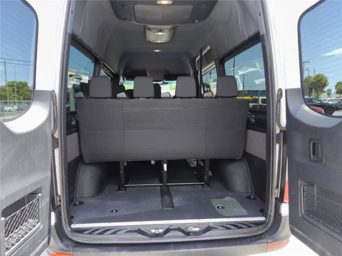 Used 2019 Mercedes-Benz Sprinter 2500 image 15