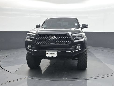 Used 2021 Toyota Tacoma Limited w/ Nightshade Package AWD/4WD image 5