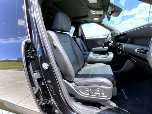 Certified 2026 Hyundai Palisade Calligraphy AWD/4WD image 19