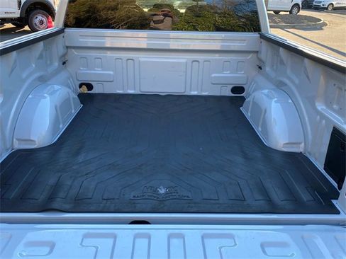 Used 2025 Ford F150 Lariat w/ FX4 Off-Road Package image 31