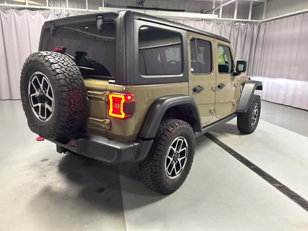 Used 2026 Jeep Wrangler Unlimited Rubicon AWD/4WD image 7