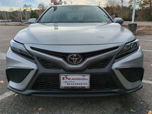 Used 2023 Toyota Camry SE image 9