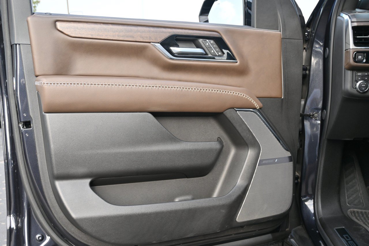 Certified 2025 GMC Yukon Denali Ultimate AWD/4WD image 19