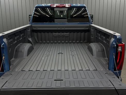 Used 2026 GMC Sierra 2500 Denali w/ Denali Reserve Package AWD/4WD image 17